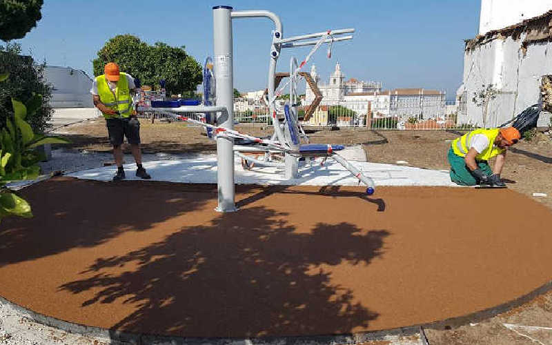 Mise en place d'aire de jeux pour enfants conformes aux normes Européennes